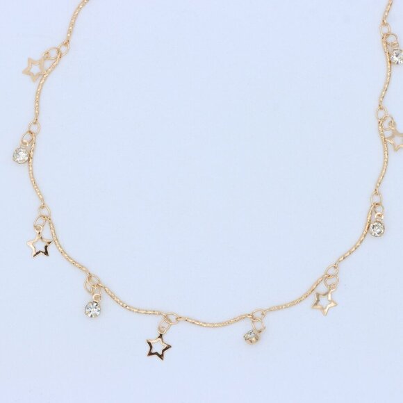 "Minimalist & Elegant Necklace Chain – Perfect for Women & Girls | UNVRC1060 - Picture 2 of 10